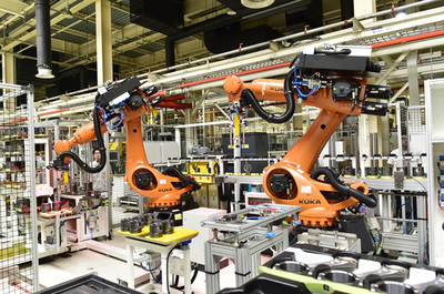 一汽解放動(dòng)力第760萬(wàn)臺(tái)發(fā)動(dòng)機(jī)下線 惠山智能工廠正式啟用